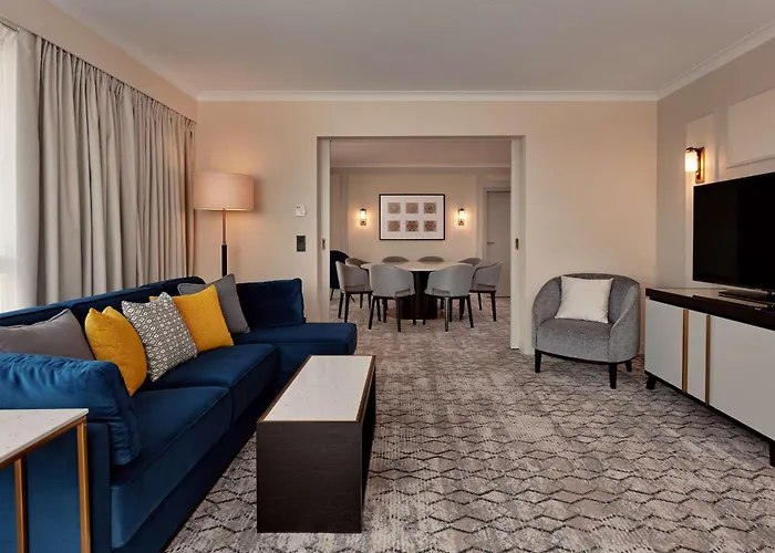 Hilton Park Hotel 4*