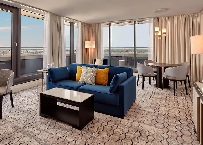 Hilton Park Отель