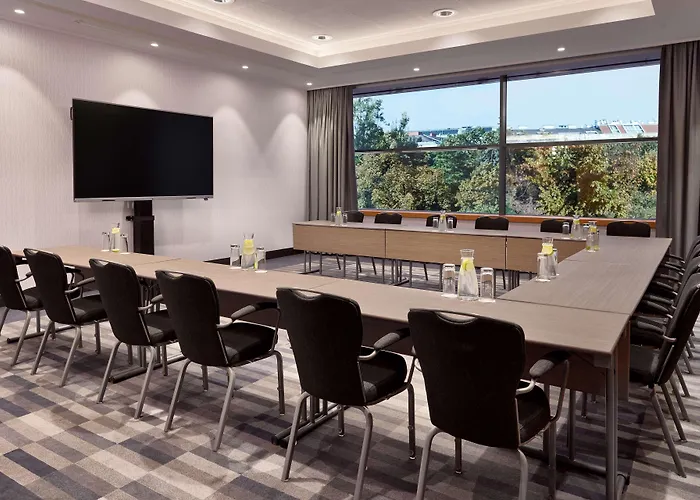 Hilton Park Отель 4*