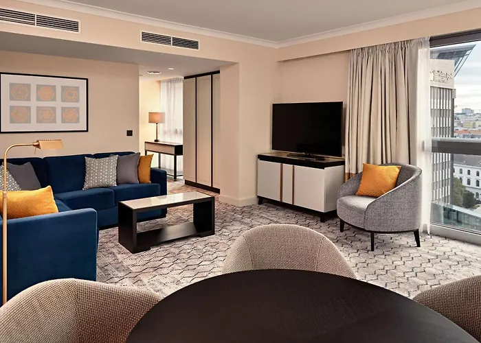 Hilton Park 4*
