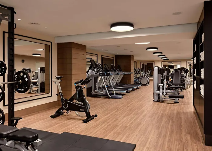 Отель Hilton Park
