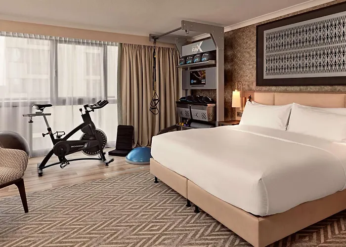 Hilton Park 4*