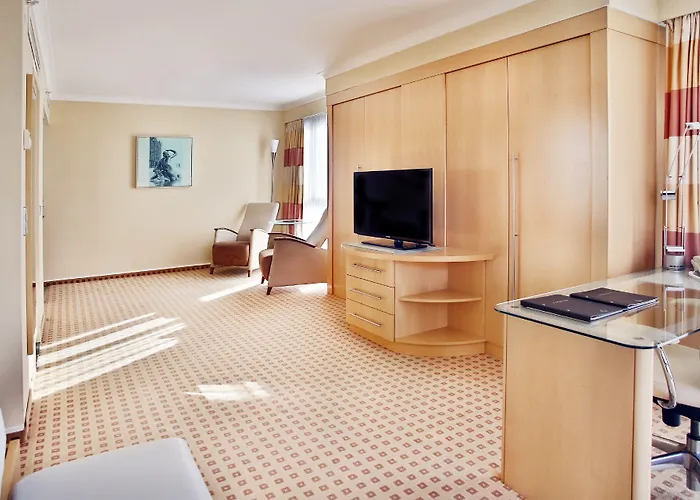 Hilton Park Отель