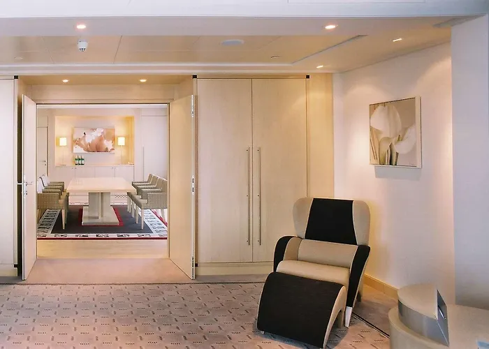 Hilton Park 4*