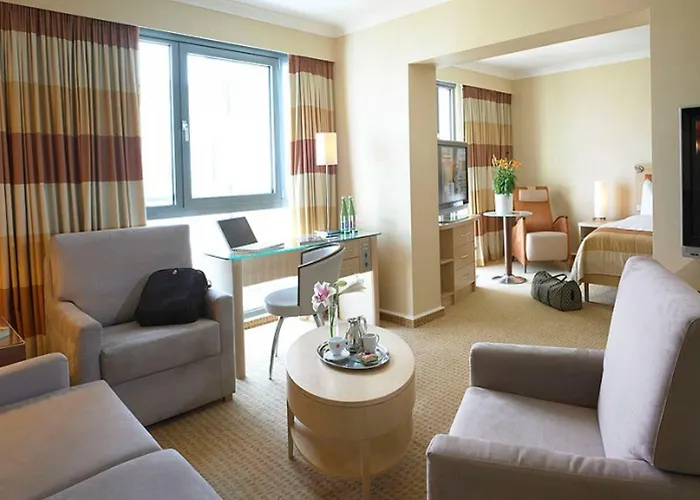 Hilton Park Отель 4*