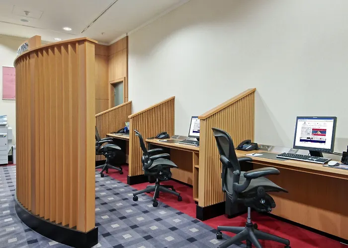 Отель Hilton Park 4*