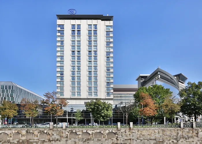 Hilton Park 4*