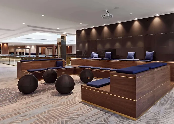 Hilton Park Hotel 4*