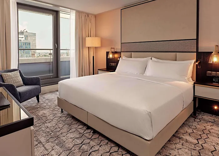 Hilton Park 4*