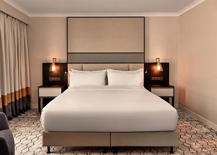 Hilton Park Hotel 4*